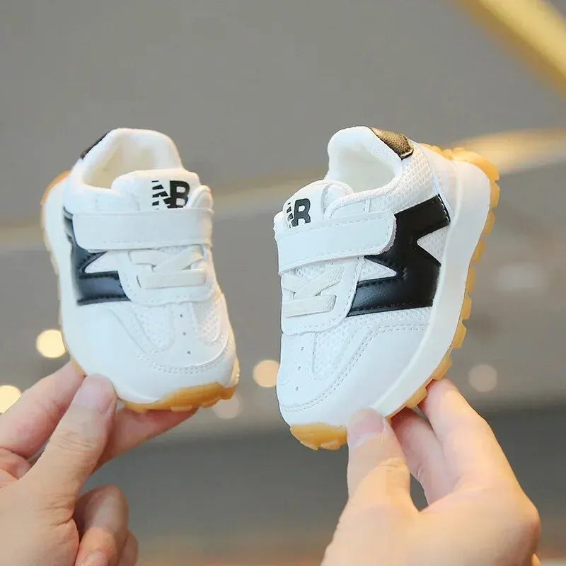 1-2 Years Old Baby Step Shoes Soft Bottom Autumn Children Small White Shoes A- piece Children Sports Low Cut Ultra-fine Leather